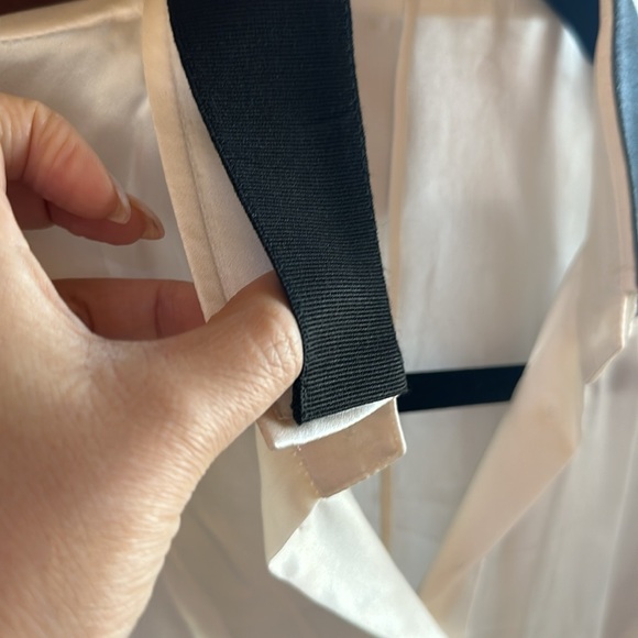 Auth. Dolce & Gabbana silk 3/4 sleeves button blouse - Picture 4 of 9